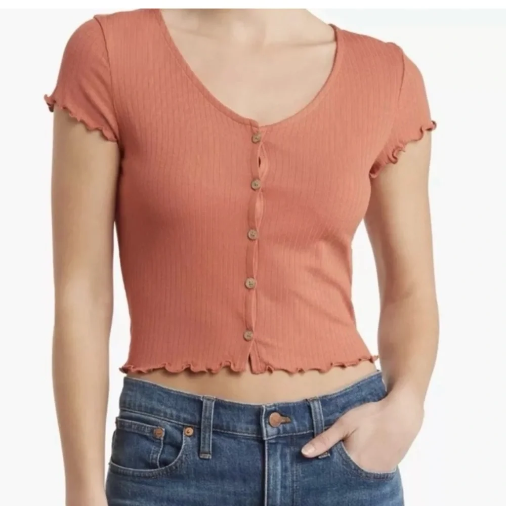 Madewell Ribbed Button Front Tee - Picture 1 of 5